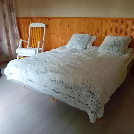 Tilava Yksioe Suurella Puutarhalla * Hankasalmi