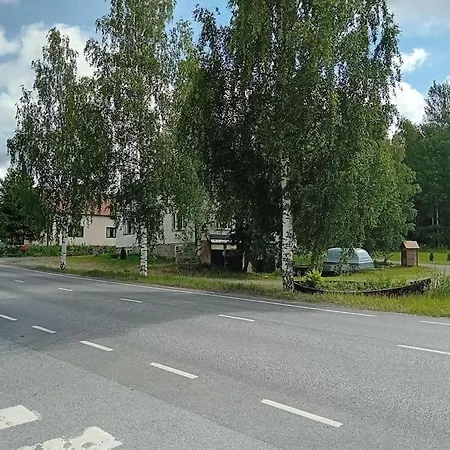 Lägenhet Tilava Yksioe Suurella Puutarhalla *